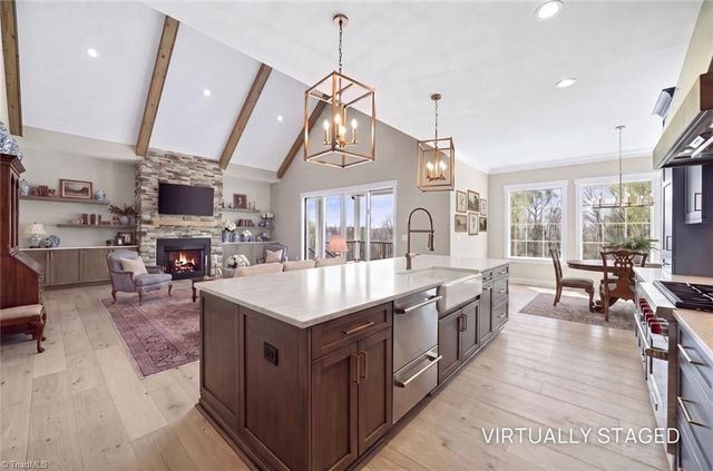3973 Valley View Circle, Clemmons, NC 27012