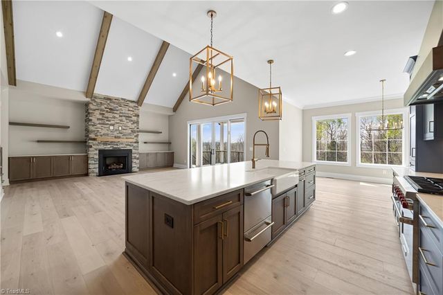 3973 Valley View Circle, Clemmons, NC 27012