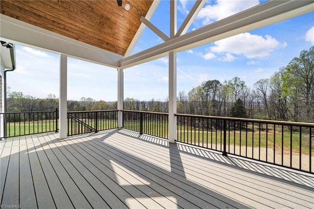 3973 Valley View Circle, Clemmons, NC 27012