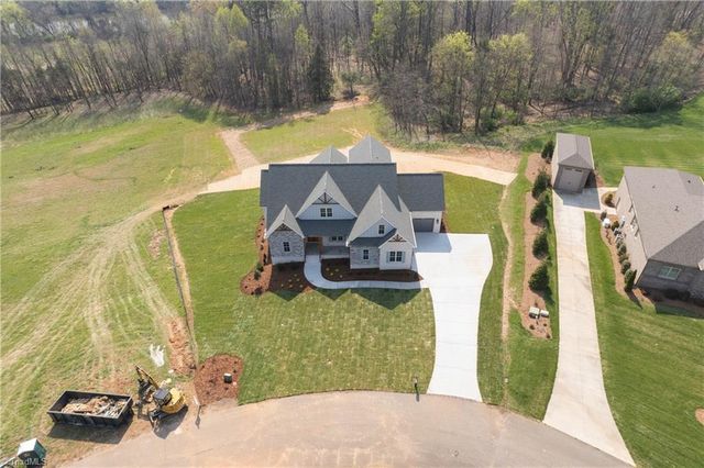 3973 Valley View Circle, Clemmons, NC 27012