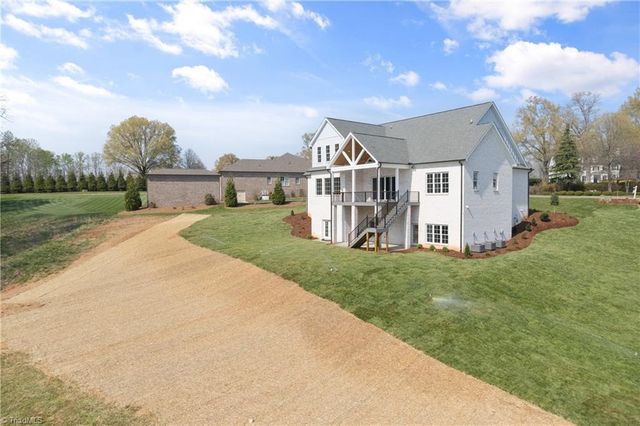 3973 Valley View Circle, Clemmons, NC 27012