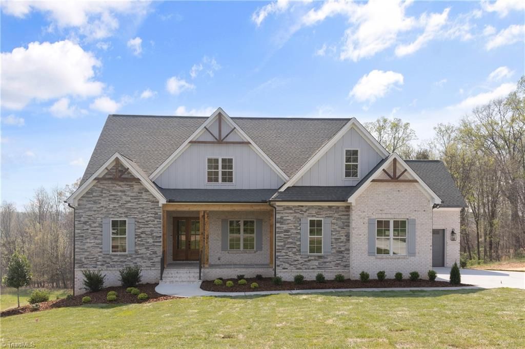 3973 Valley View Circle, Clemmons, NC 27012
