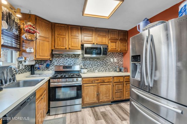 22 Princeton Drive, Jackson, NJ 08527