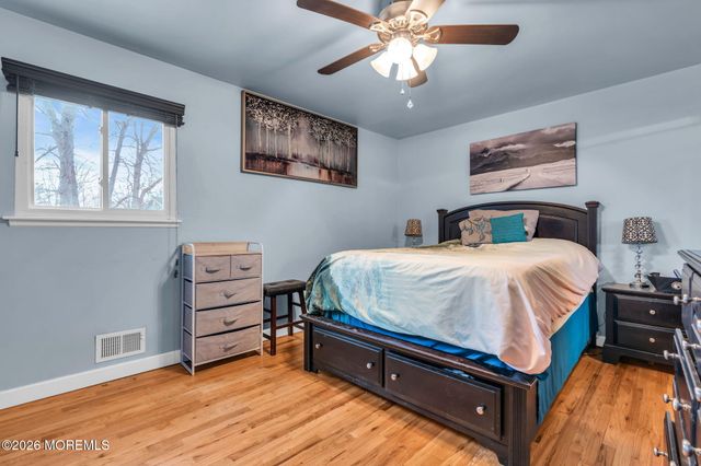 22 Princeton Drive, Jackson, NJ 08527