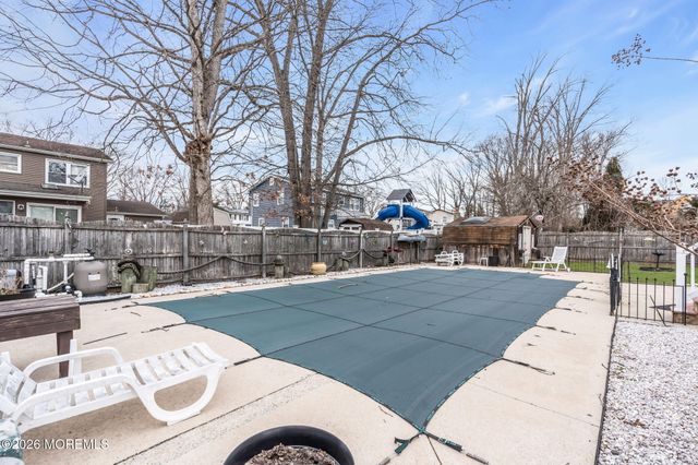 22 Princeton Drive, Jackson, NJ 08527