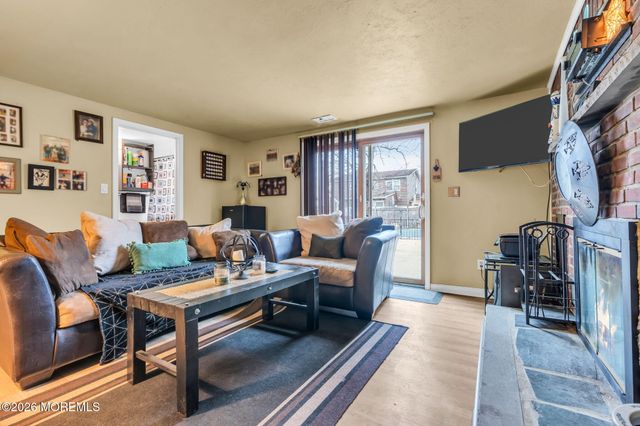 22 Princeton Drive, Jackson, NJ 08527