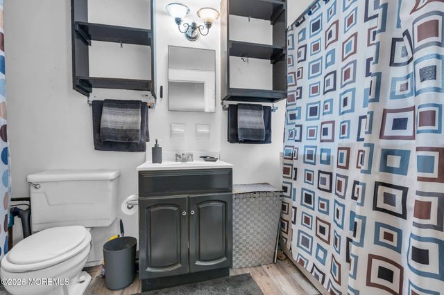 22 Princeton Drive, Jackson, NJ 08527