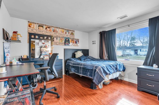 22 Princeton Drive, Jackson, NJ 08527