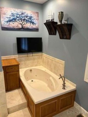 3004 Layhigh Road, Hamilton, OH 45013