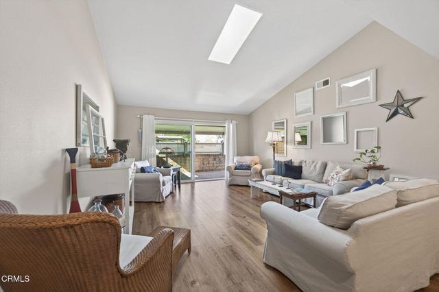 26102 Village 26, Camarillo, CA 93012