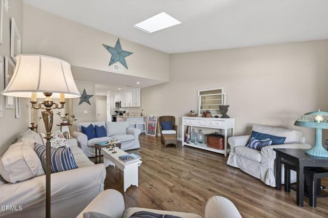 26102 Village 26, Camarillo, CA 93012