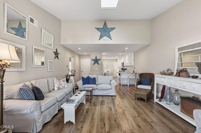 26102 Village 26, Camarillo, CA 93012