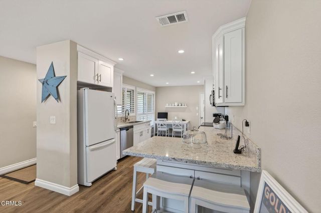 26102 Village 26, Camarillo, CA 93012