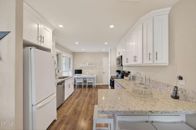 26102 Village 26, Camarillo, CA 93012