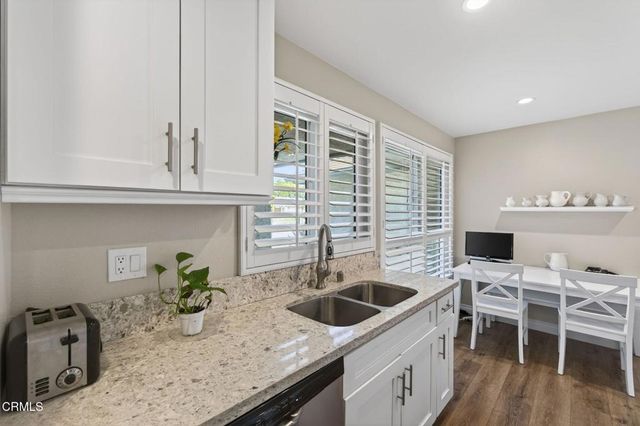 26102 Village 26, Camarillo, CA 93012