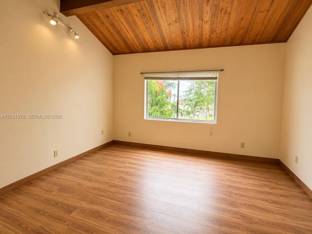 3719 Riverside Drive, Coral Springs, FL 33065