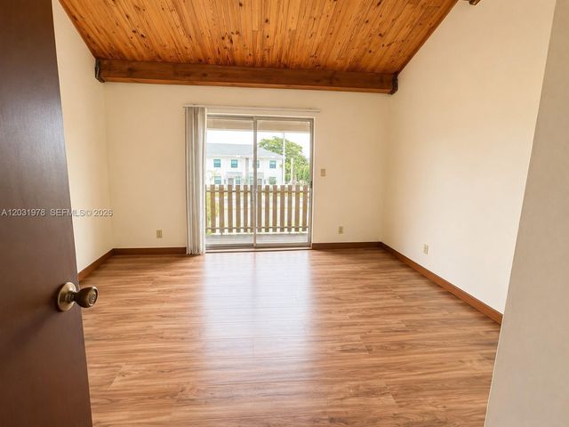 3719 Riverside Drive, Coral Springs, FL 33065