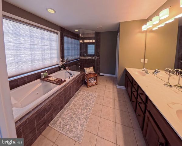 508 EMERSON CIR, Chester Springs, PA 19425