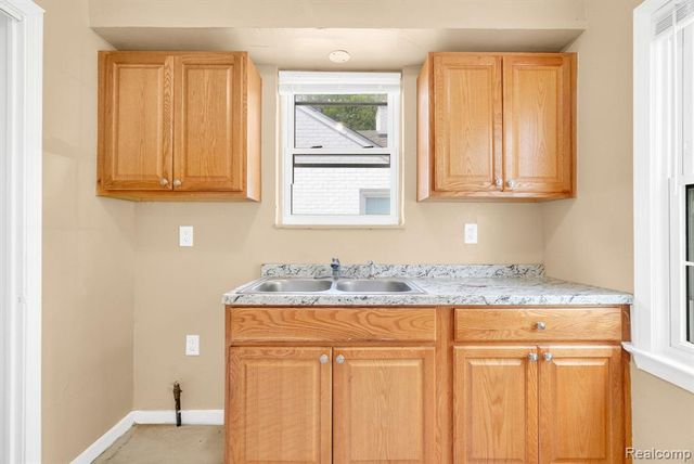 20033 Sorrento Street, Detroit, MI 48235
