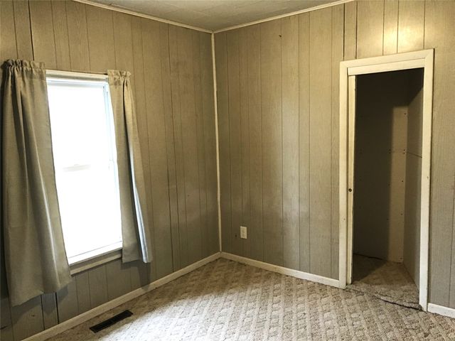 211 NE 3rd Street, Melcher Dallas, IA 50062