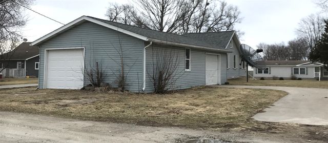 211 NE 3rd Street, Melcher Dallas, IA 50062