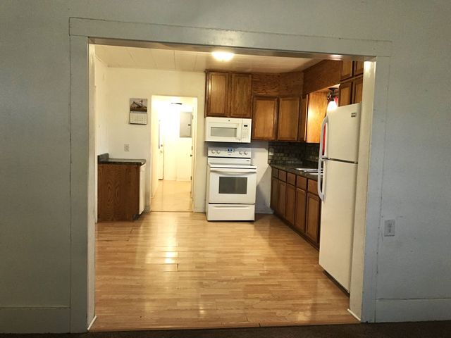 211 NE 3rd Street, Melcher Dallas, IA 50062