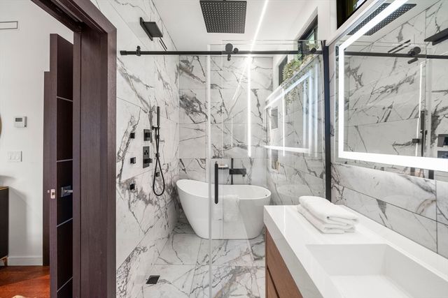 302 Elliot St. Carriage House N 3, Newton, MA 02464