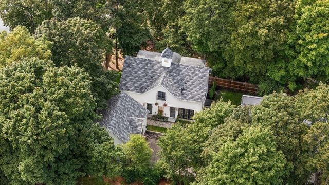 302 Elliot St. Carriage House N 3, Newton, MA 02464