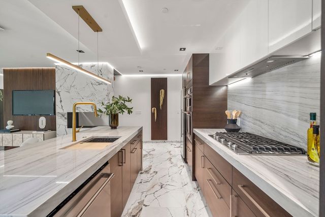 302 Elliot St. Carriage House N 3, Newton, MA 02464