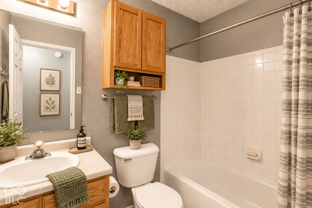 6809 W Dover Place, Mccordsville, IN 46055
