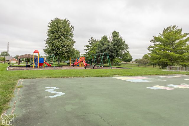 6809 W Dover Place, Mccordsville, IN 46055
