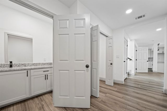 158 Lakeshore Drive, Runaway Bay, TX 76426