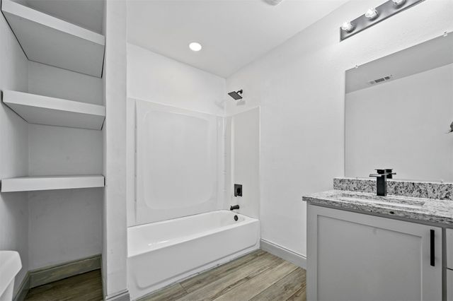 158 Lakeshore Drive, Runaway Bay, TX 76426