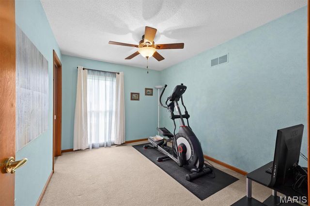 840 Vicksburg Drive, Belleville, IL 62221