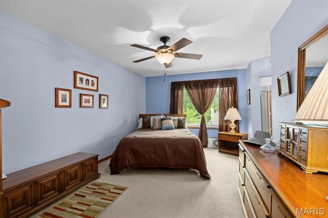 840 Vicksburg Drive, Belleville, IL 62221