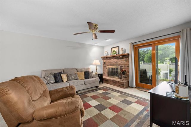 840 Vicksburg Drive, Belleville, IL 62221