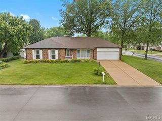 840 Vicksburg Drive, Belleville, IL 62221