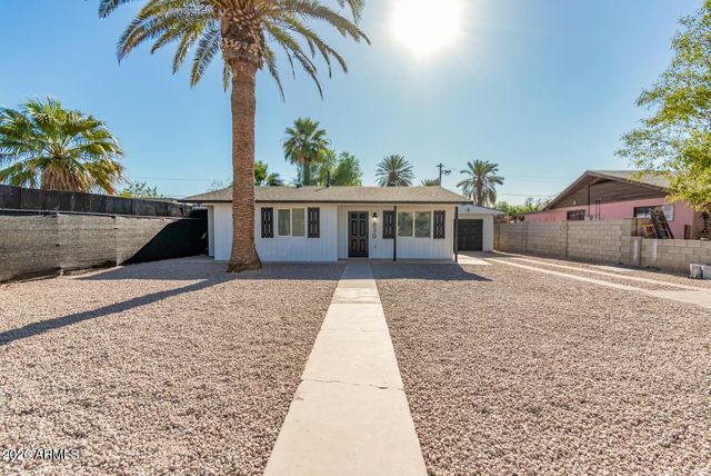830 S GREENLEAF Lane, Avondale, AZ 85323