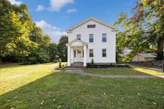 2921 Nichols Avenue, Trumbull, CT 06611