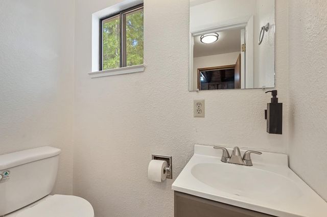 15358 Sky Pines Rd, Grass Valley, CA 95949