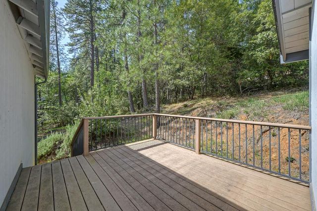 15358 Sky Pines Rd, Grass Valley, CA 95949