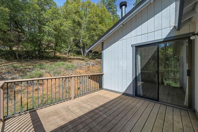 15358 Sky Pines Rd, Grass Valley, CA 95949