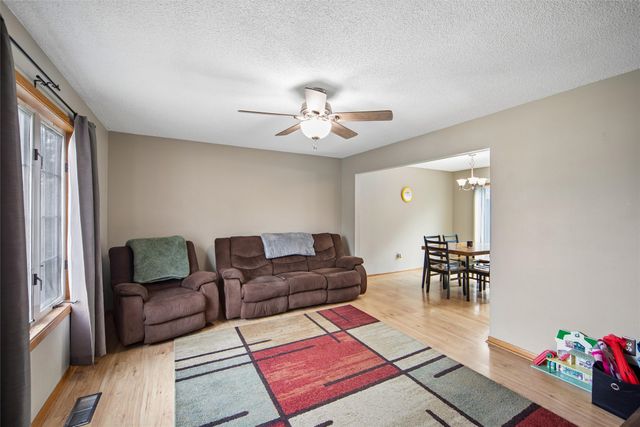 3631 SE 23rd Street, Des Moines, IA 50320