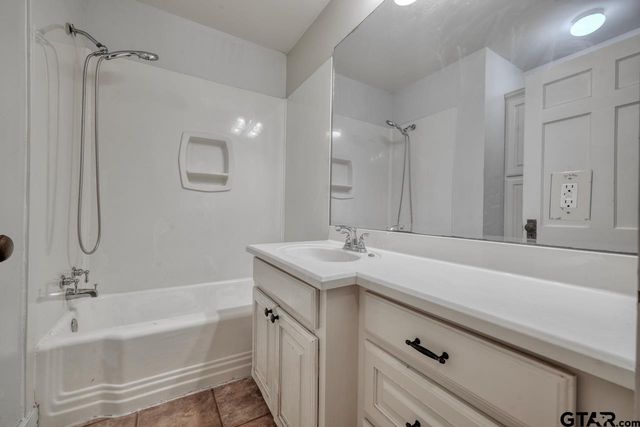 17597 CR 452, Lindale, TX 75771