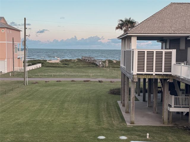 2408 Sandpiper, Crystal Beach, TX 77650