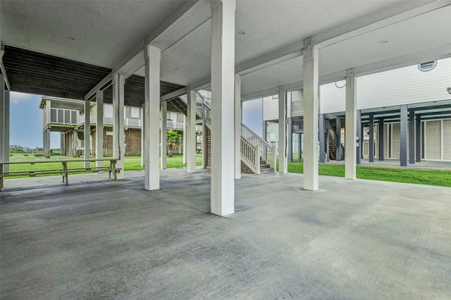 2408 Sandpiper, Crystal Beach, TX 77650