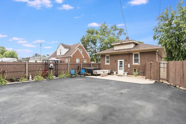 1518 Hosmer Street, Joliet, IL 60435