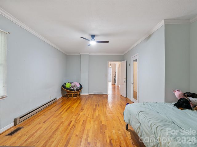 147 Walnut Avenue, Spruce Pine, NC 28777