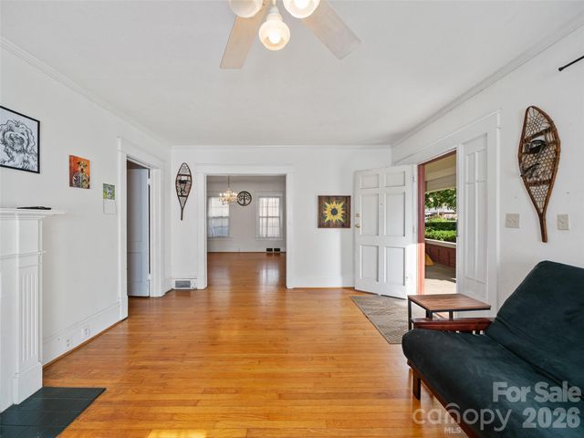 147 Walnut Avenue, Spruce Pine, NC 28777
