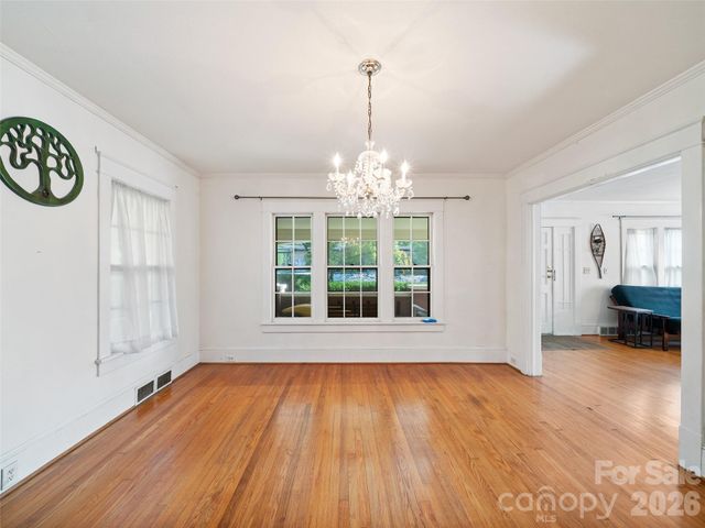 147 Walnut Avenue, Spruce Pine, NC 28777